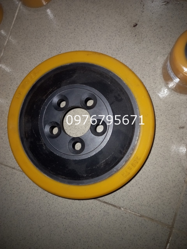 Xe nâng Điện Toyota Bánh lái PU 230x70 cốt 45
