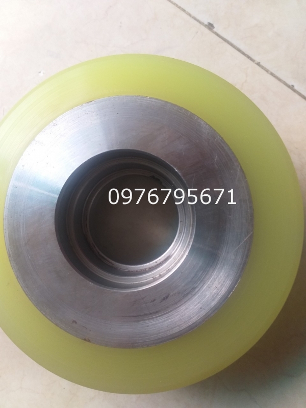 B&aacute;nh xe n&acirc;ng Điện Komatsu 127x90 bạc đạn 6206
