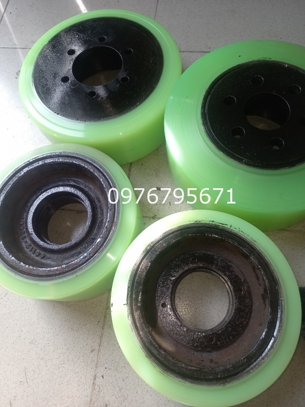 Xe nâng điện CLACK Nhận bọc Đắp bánh xe Pu 310x114