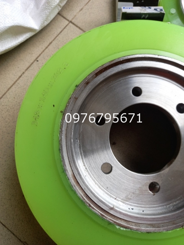 Xe nâng điện Doosan Bánh lái 343x140x203mm