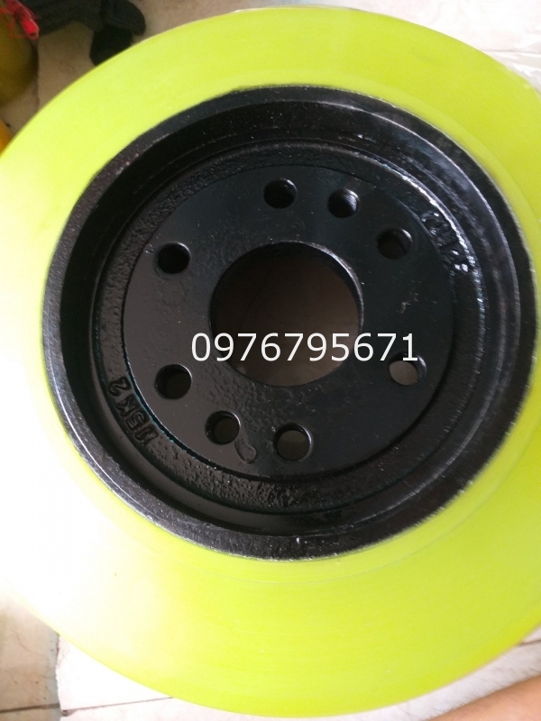 Xe nâng NISSAN bánh lái PU330x145x194mm