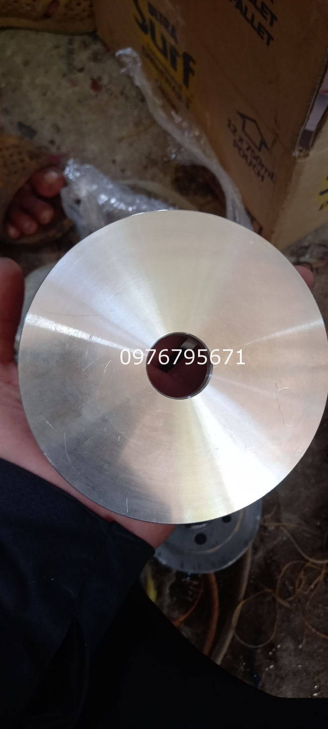 Gia công con lăn nhôm 124x140x40mm