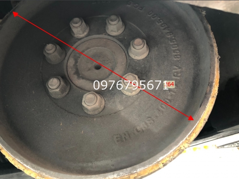 Nhân đáp gia công banh xe LINDE 330x135