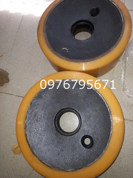 Xe nâng điện LINDE bánh tải trước Pu 285x100x68mm