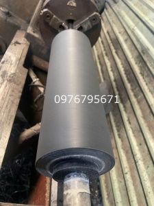 Bọc PU con lăn PU đen 200 dai 690mm