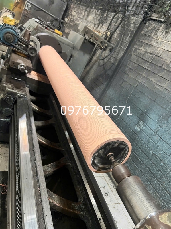 Nhân bọc cao su hồng đắp cao su phi 170x190x1600mm đặt biệt giá rẻ TPHCM