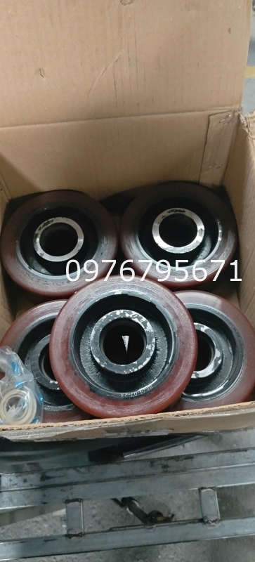 Xe nâng điện MGA Bánh xe pu 150x60 vòng bi 6204