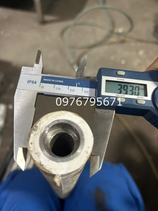 Gia công TRuc cao su phi 39 dài 760mm cao su silicon trắng