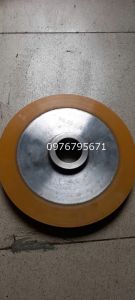Đắp con lăn pu 340x380x20 80-85 shore