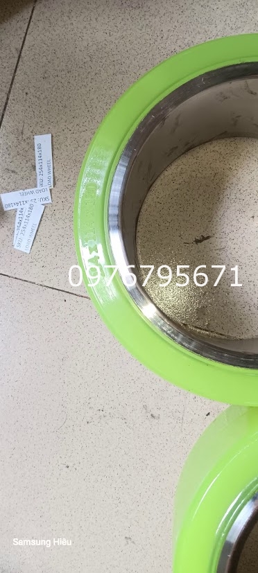 Xe nâng điên Komatsu 254x114x180mm