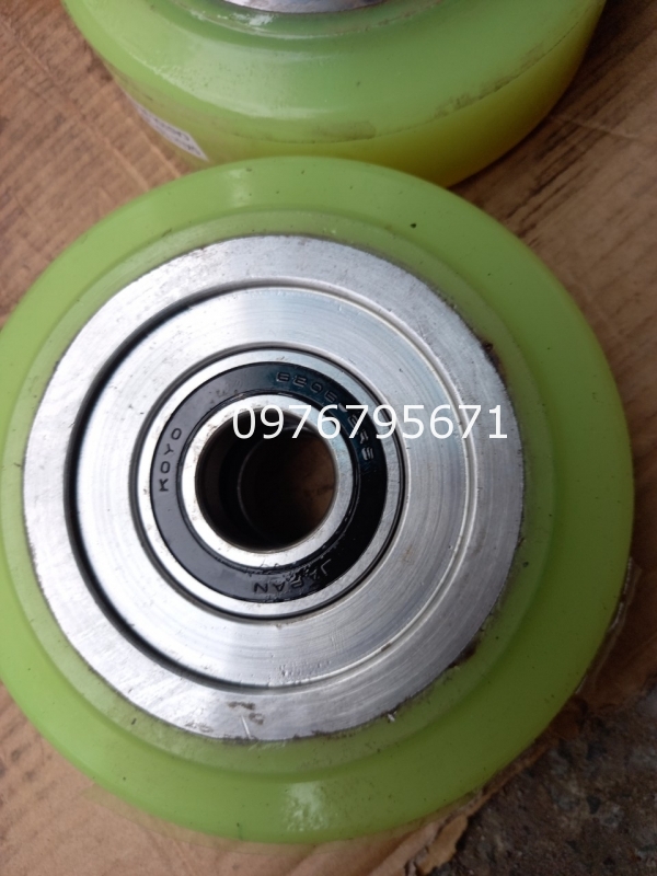 Xe nâng điện DOOSAN Bánh xe Pu bánh cân bằng 165x60 mm